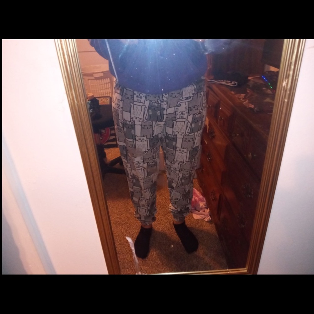 'Gray Cat Print Pants